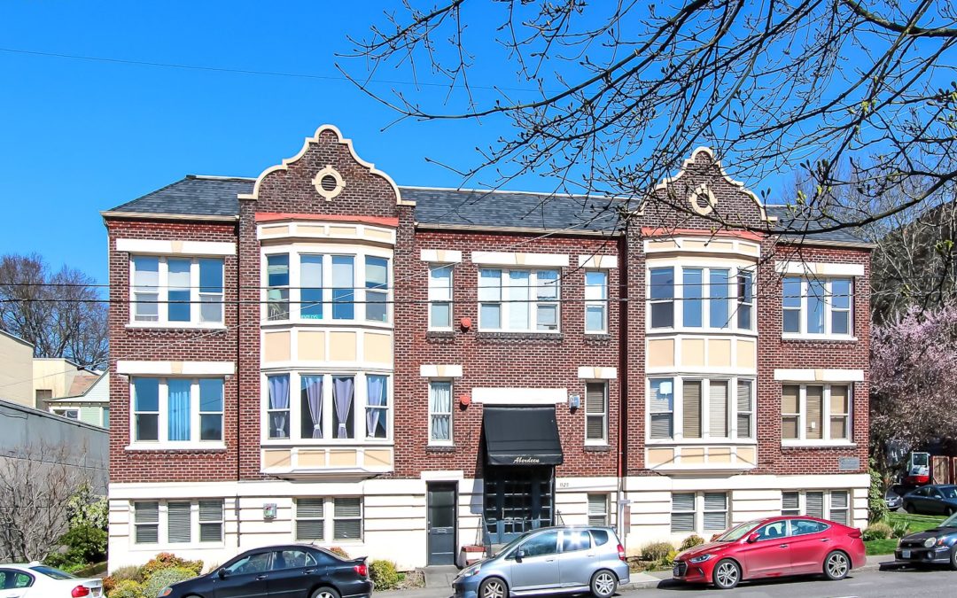 Vintage Hawthorne Condominium $255k